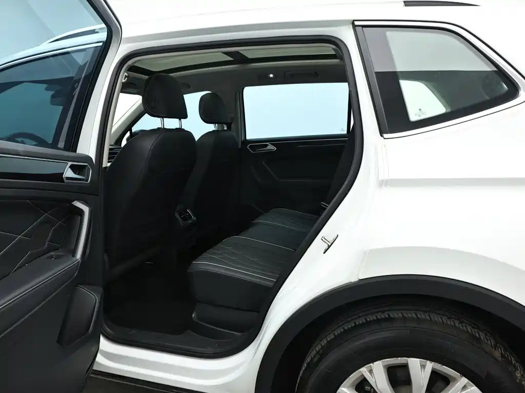 Volkswagen Tiguan L — миниатюра 13