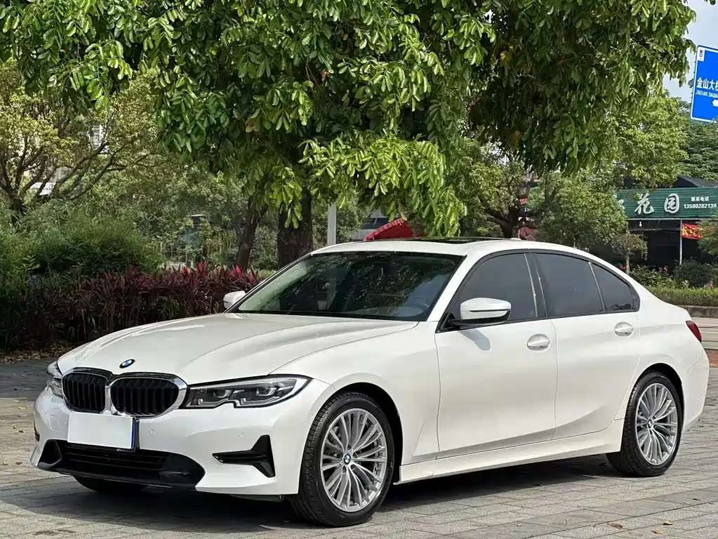 BMW 3 Series 2021