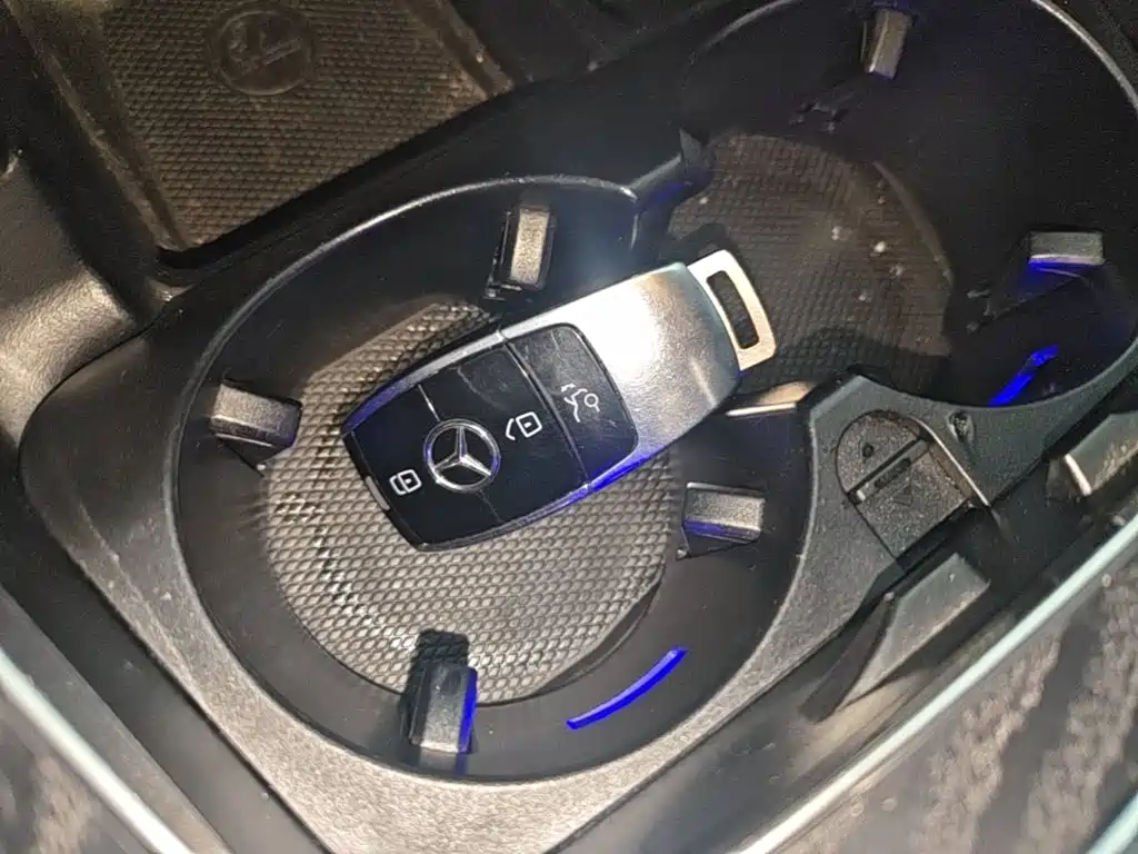 Mercedes-Benz E-Class (Import) — миниатюра 9
