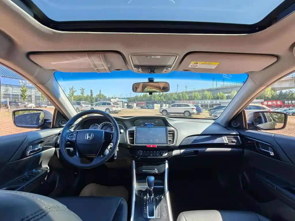 Honda Accord — миниатюра 4