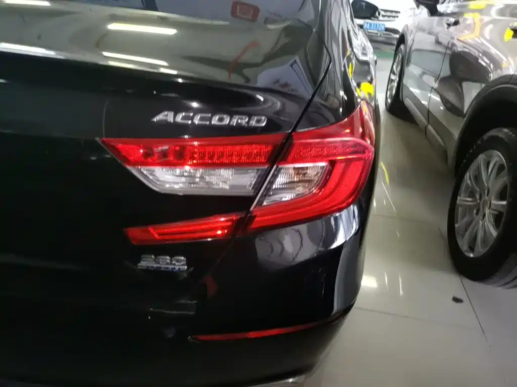 Honda Accord — миниатюра 8