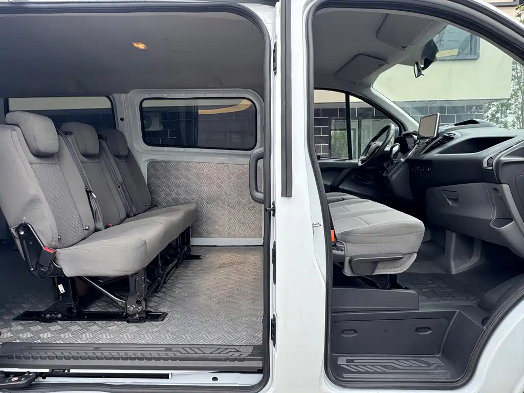 Ford Tourneo — миниатюра 11