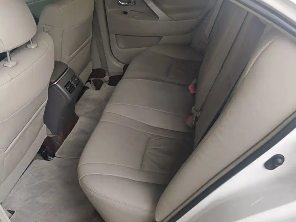 Toyota Camry — миниатюра 17
