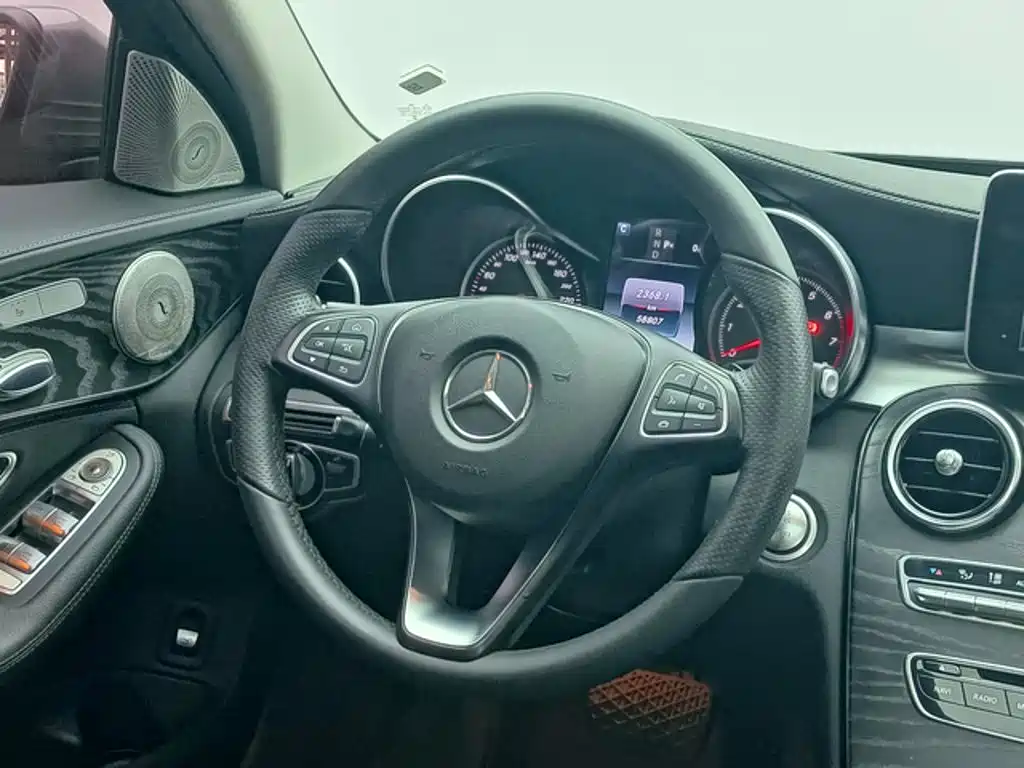 Mercedes-Benz C-Class — миниатюра 5