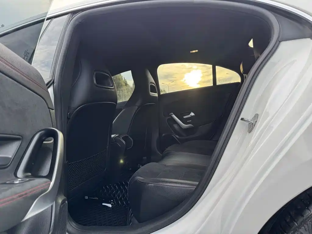 Mercedes-Benz CLA (Import) — миниатюра 5