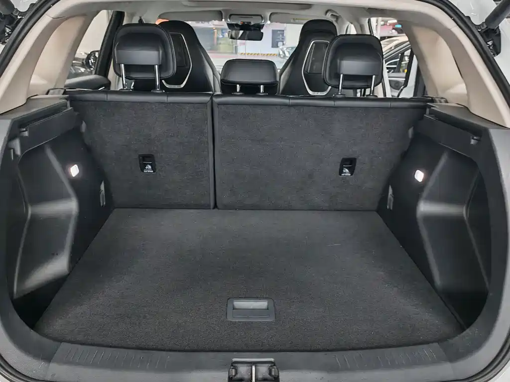 Hongqi Hongqi HS3 — миниатюра 5