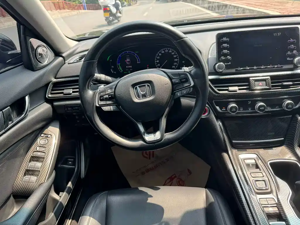 Honda Accord — миниатюра 9