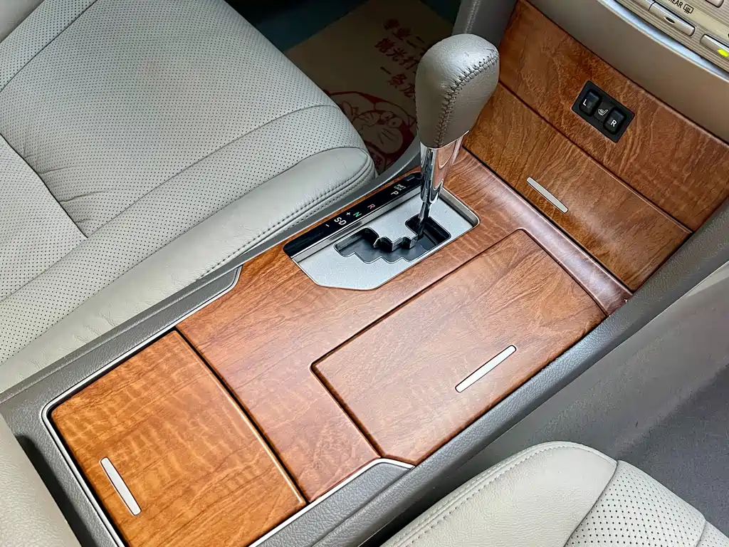 Toyota Camry — миниатюра 14