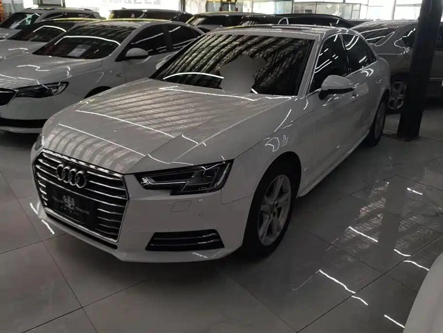 Audi A4L 2018