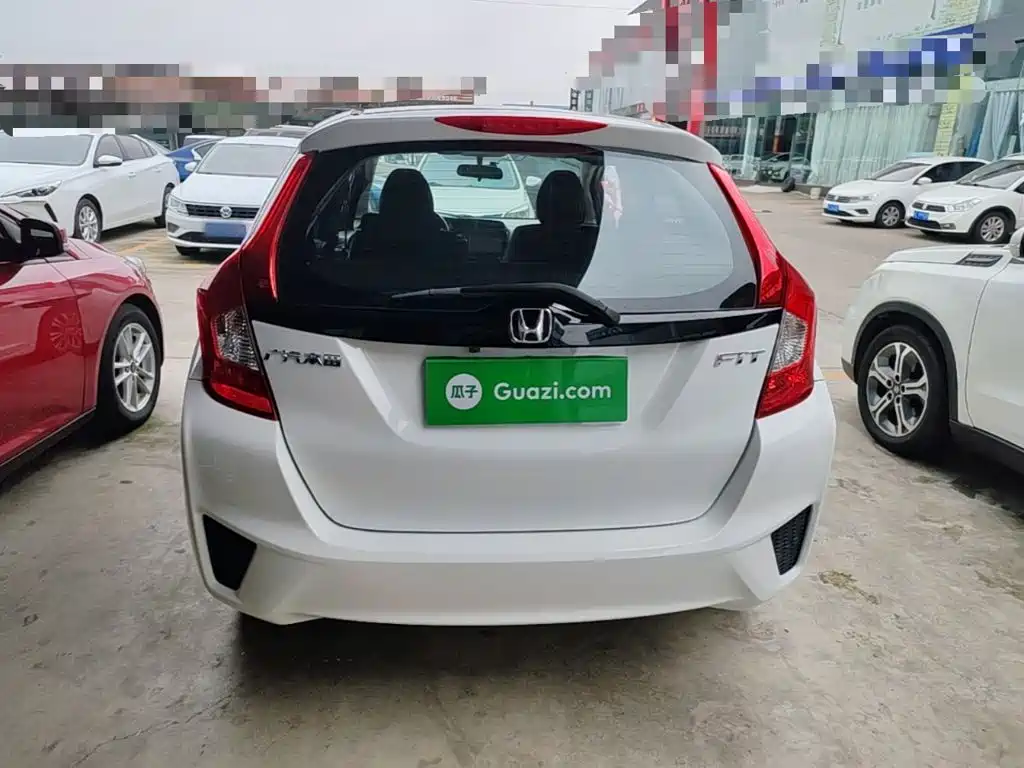 Honda Fit — миниатюра 6