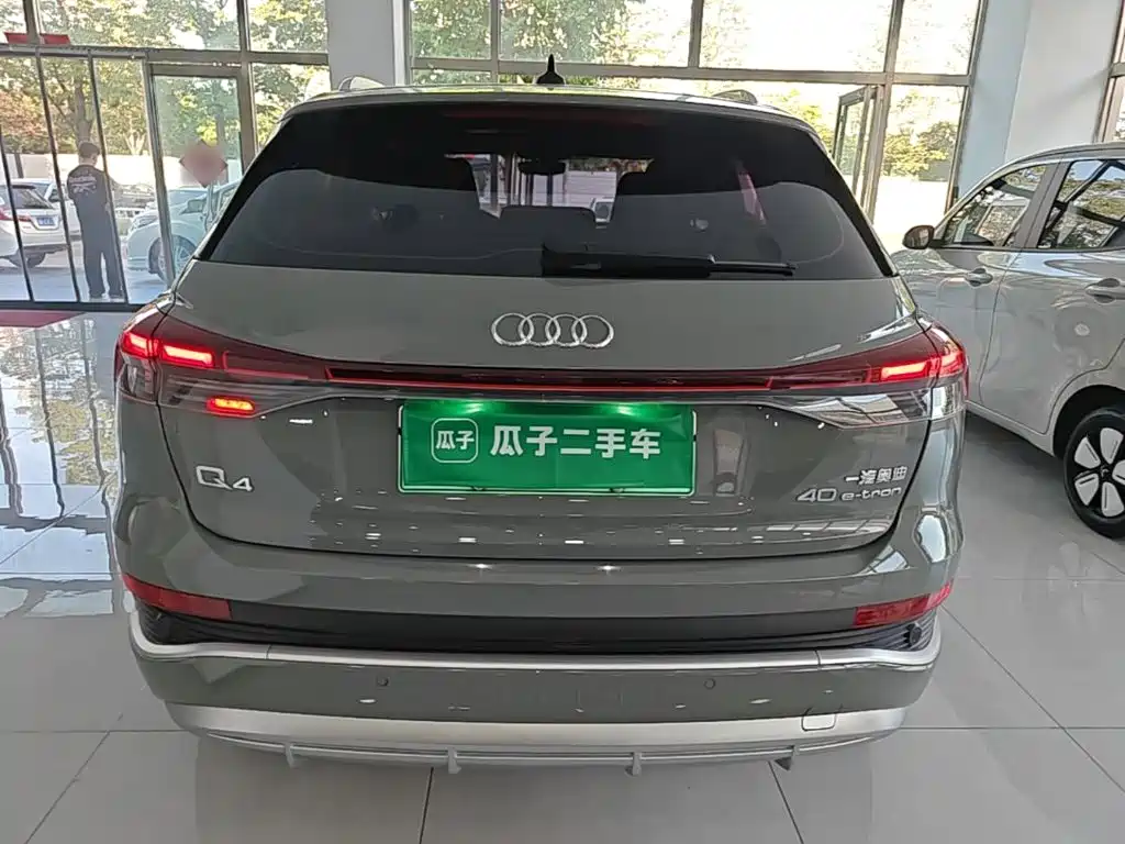 Audi Q4 e-tron — миниатюра 6