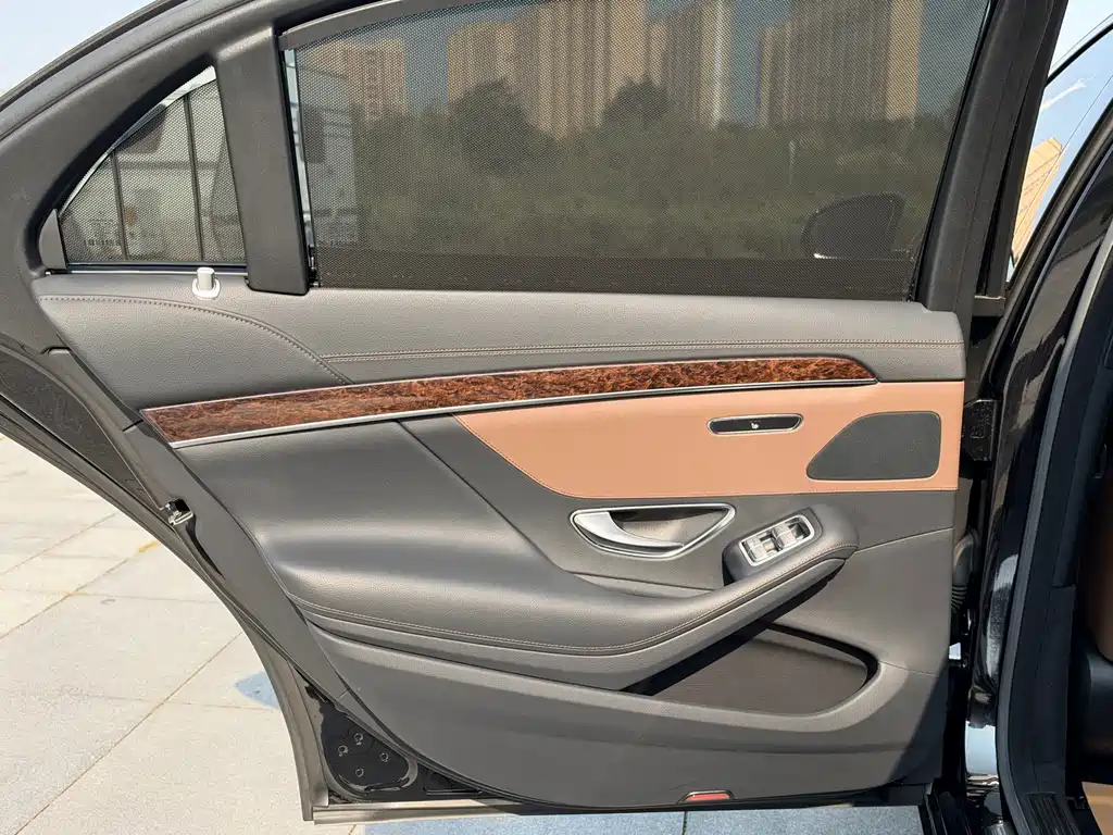 Mercedes-Benz S-Class — миниатюра 15