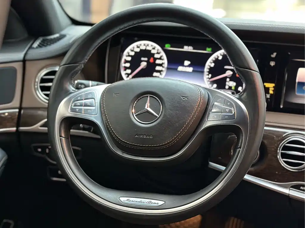 Mercedes-Benz S-Class — миниатюра 11