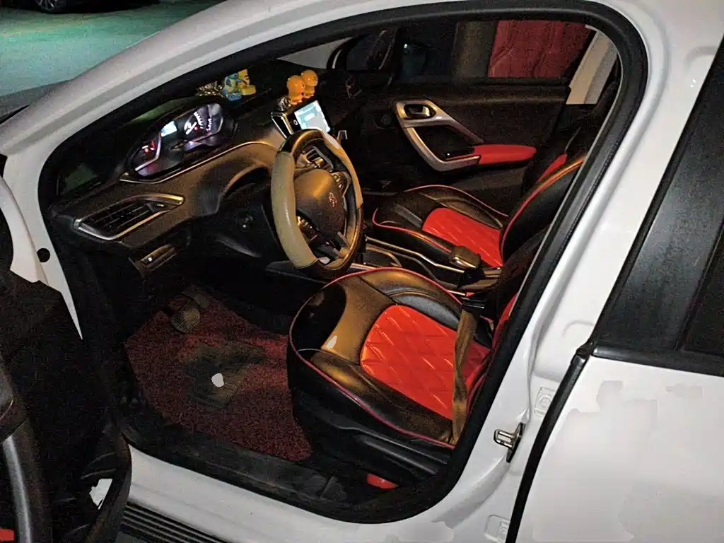 Peugeot 2008 — миниатюра 11