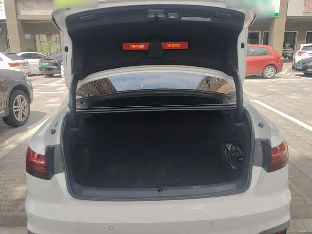 Audi A4L — миниатюра 19
