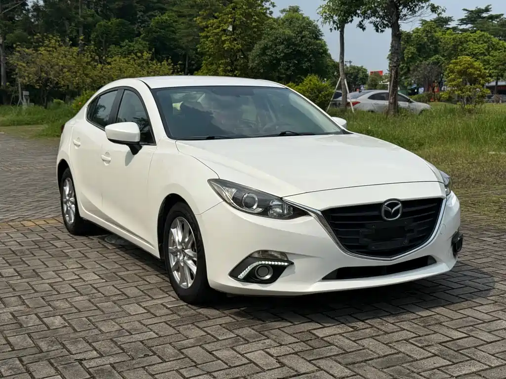 Mazda 3 Axela — миниатюра 2