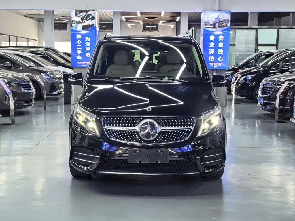 Mercedes-Benz V-Class — миниатюра 2