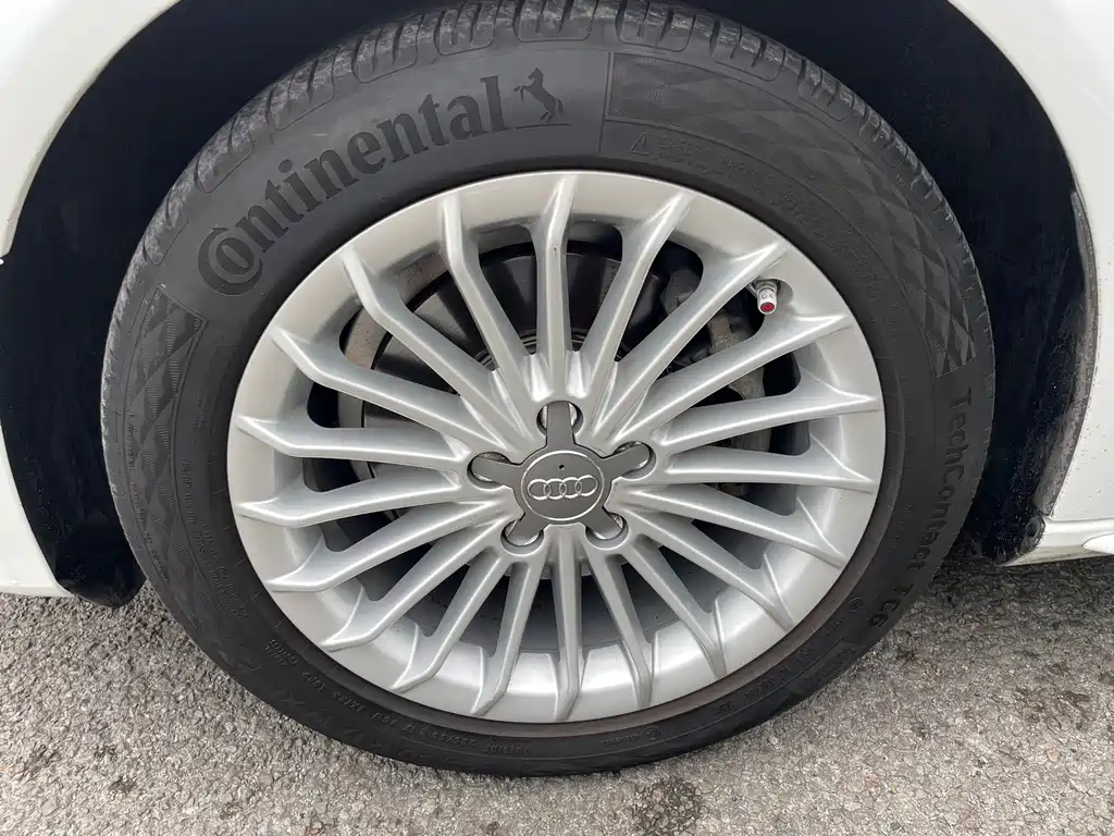 Audi A4L — миниатюра 5
