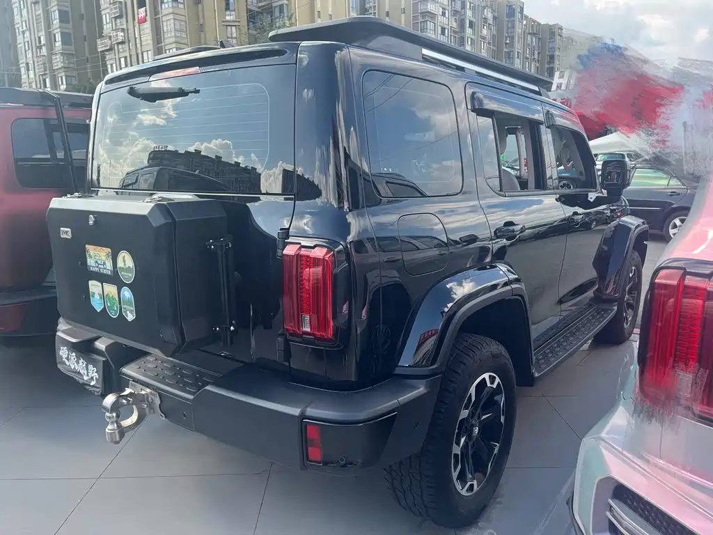 TANK TANK 300 NEW ENERGY