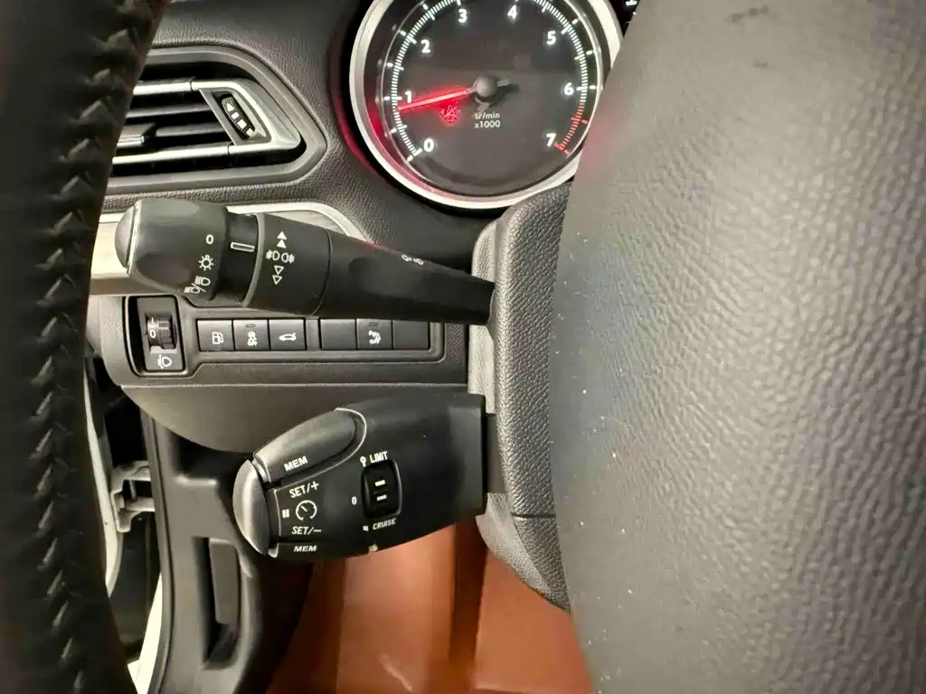 Peugeot 408 — миниатюра 13