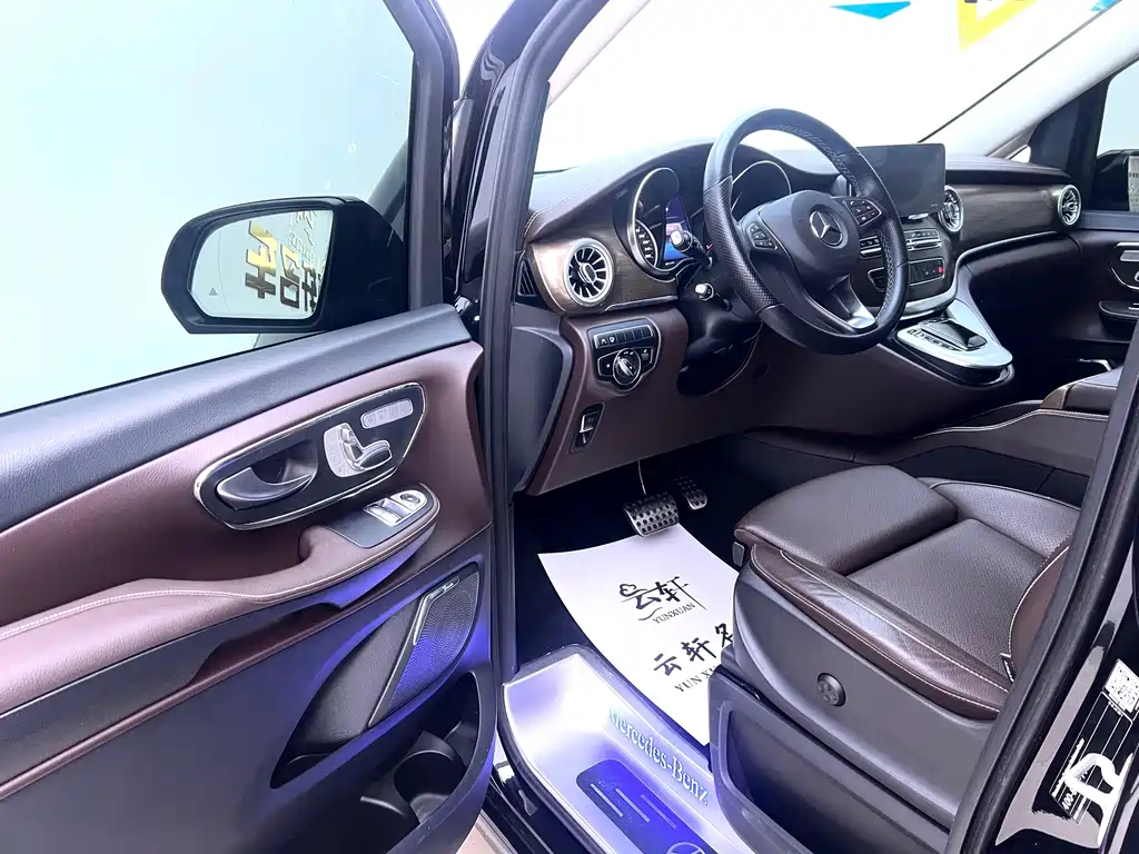 Mercedes-Benz V-Class — миниатюра 7