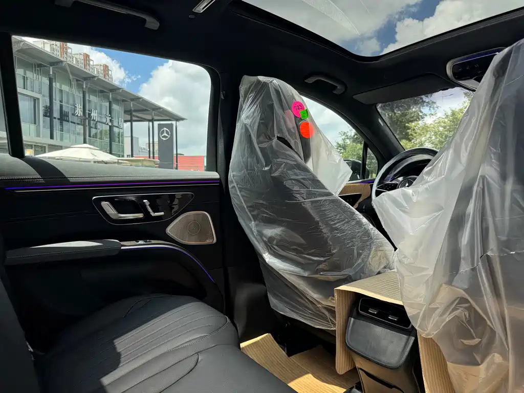 Mercedes-Benz EQS SUV — миниатюра 13
