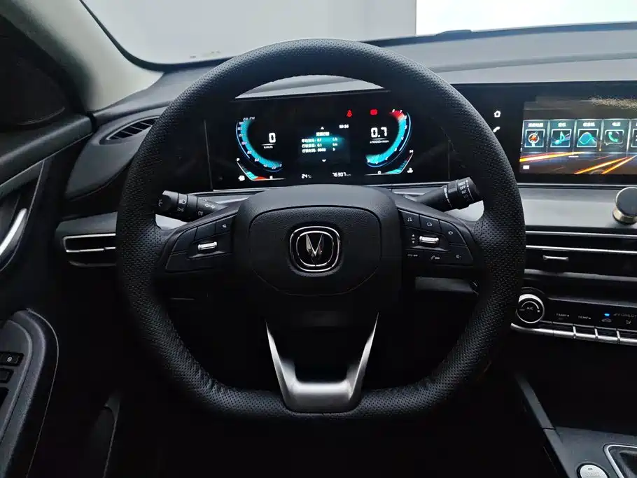 Changan Eado — миниатюра 15