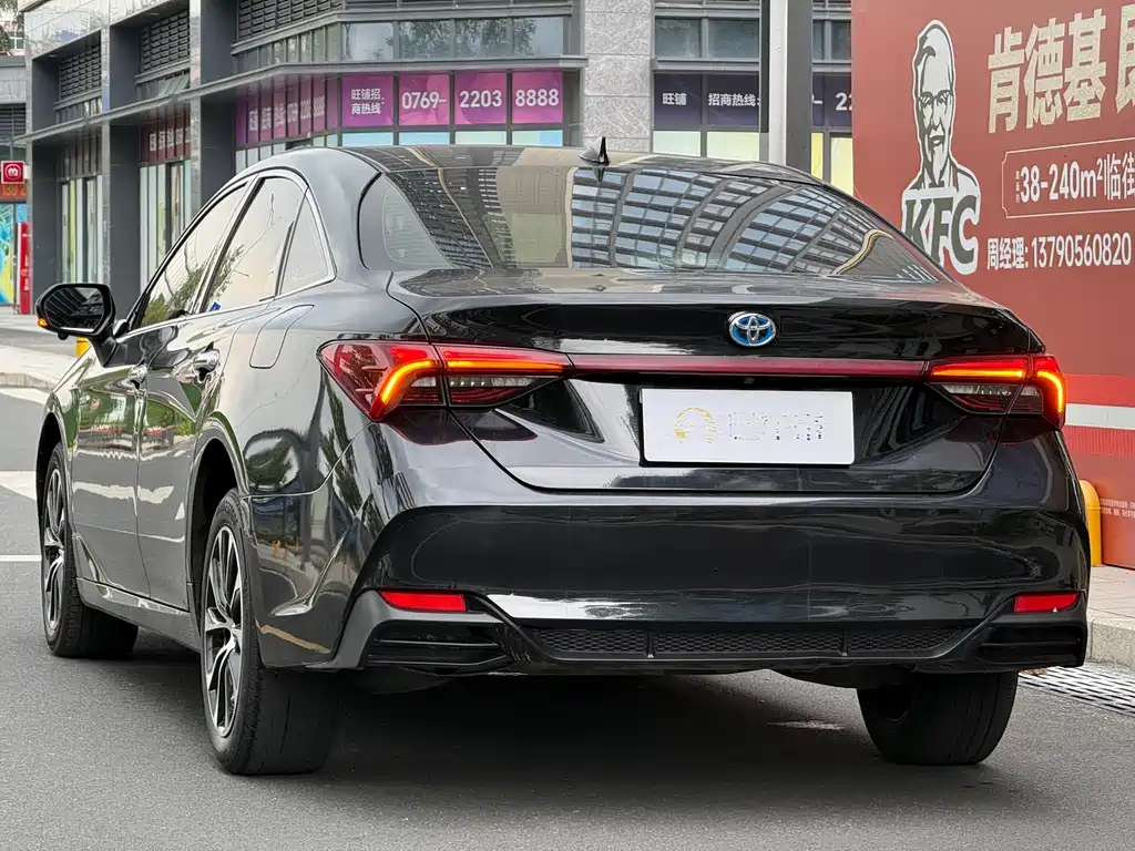 Toyota Avalon — миниатюра 11