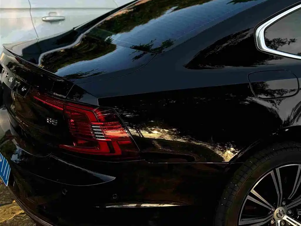 Volvo S90 — миниатюра 3