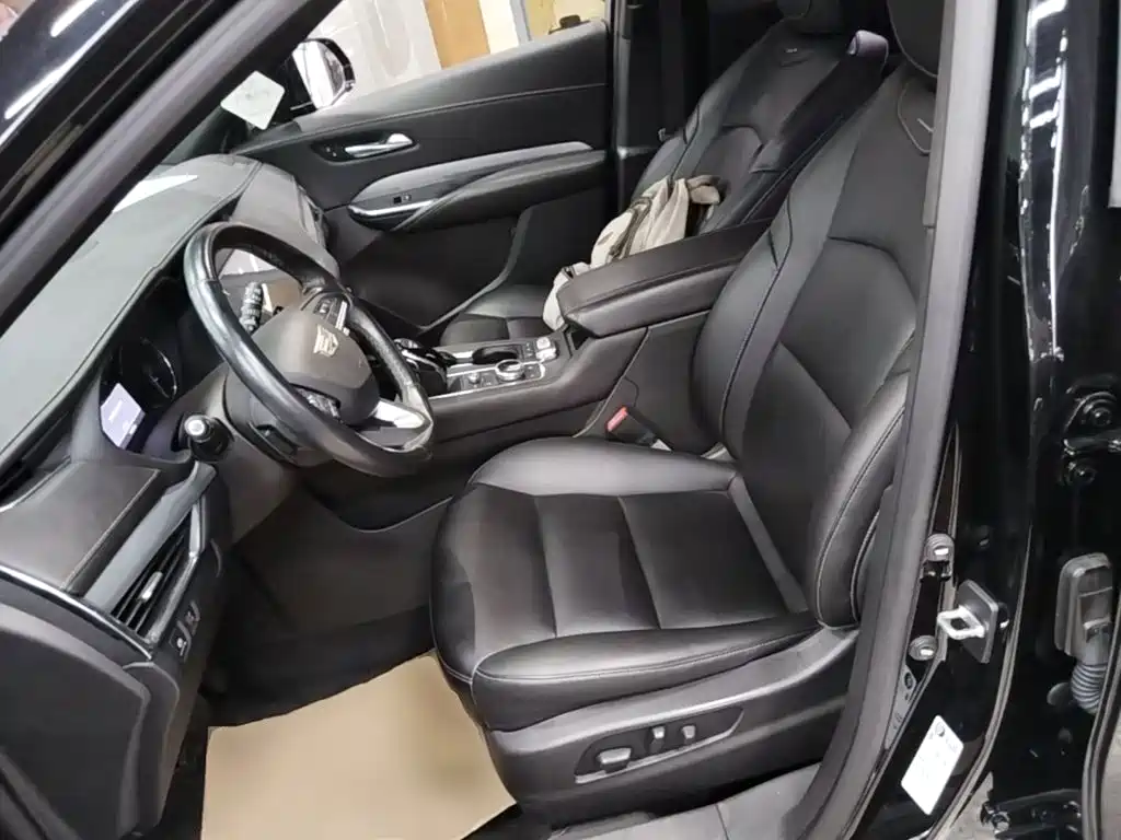 Cadillac XT4 — миниатюра 15