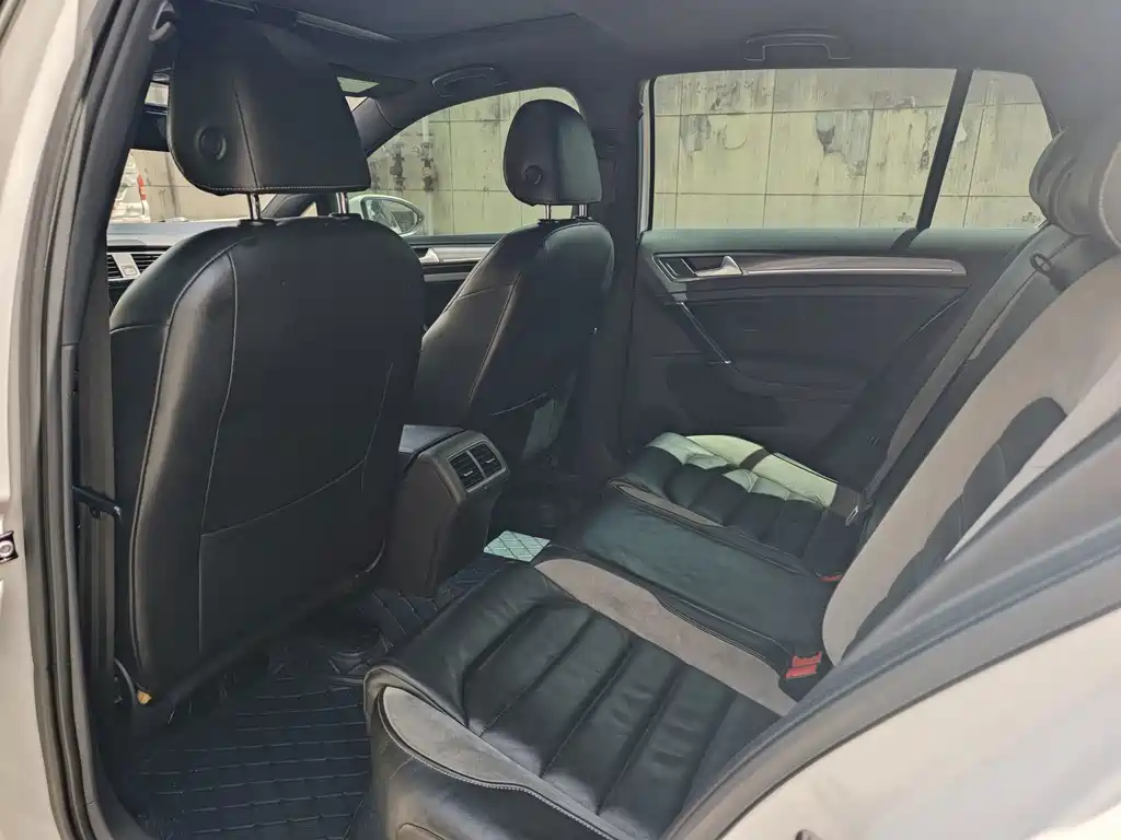 Volkswagen Golf — миниатюра 5