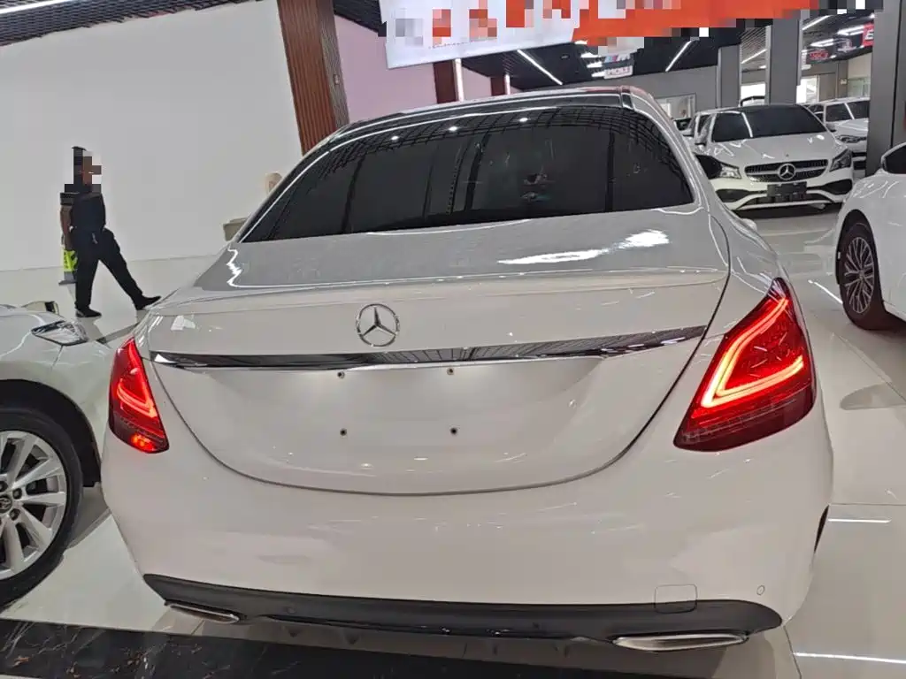 Mercedes-Benz C-Class — миниатюра 6
