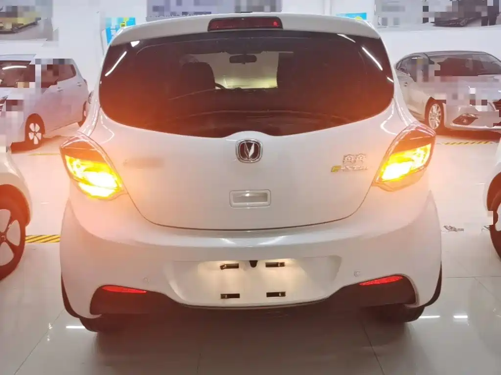 Changan Benben E-Star — миниатюра 6