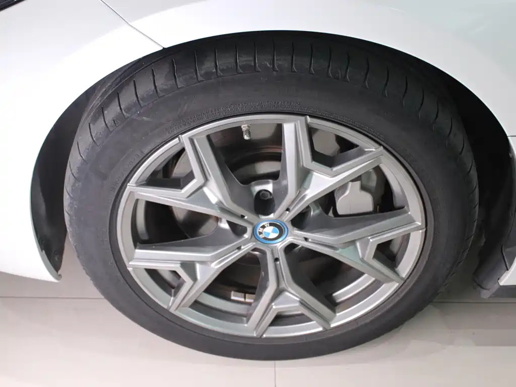 BMW i3 2024 eDrive 35 L