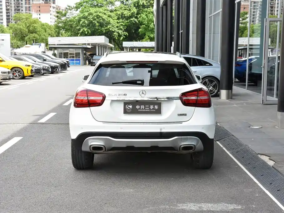 Mercedes-Benz GLA — миниатюра 8