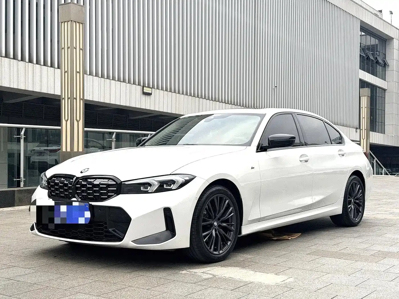 宝马3系 2024款 325Li M运动曜夜套装 2024