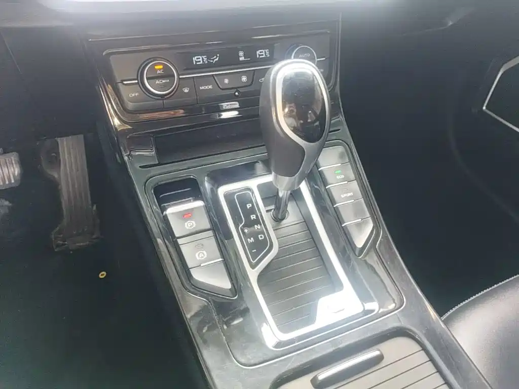 Geely Emgrand GL — миниатюра 14