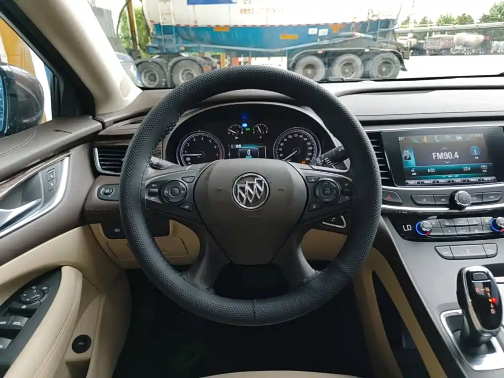 Buick LaCrosse — миниатюра 11