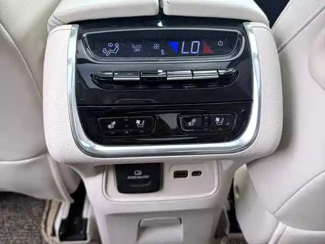 Buick Enclave — миниатюра 4