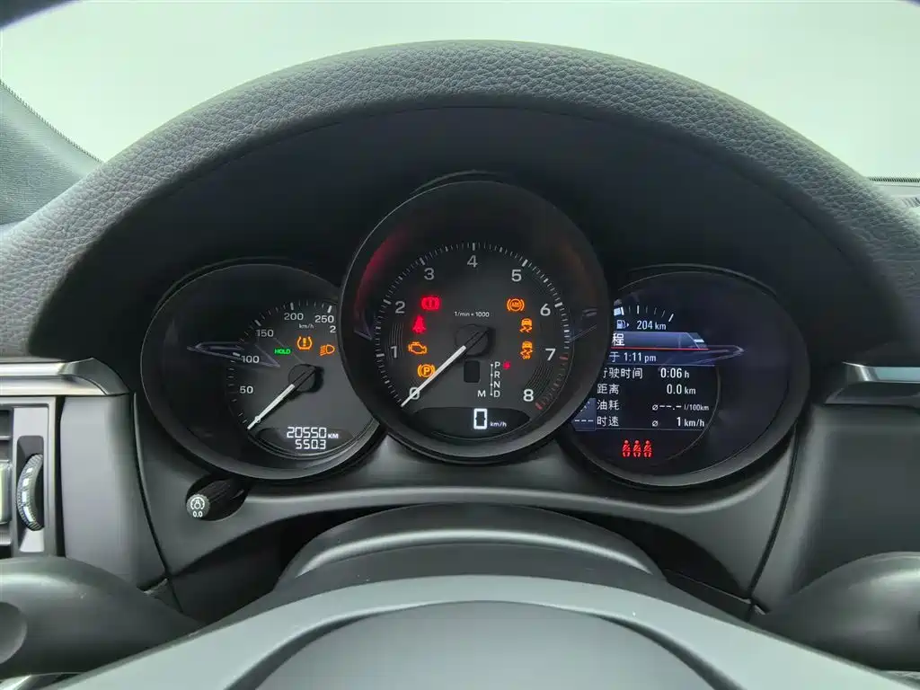 Porsche Macan — миниатюра 29