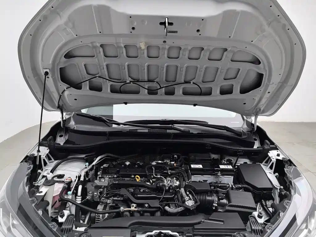 Toyota Frontlander — миниатюра 6