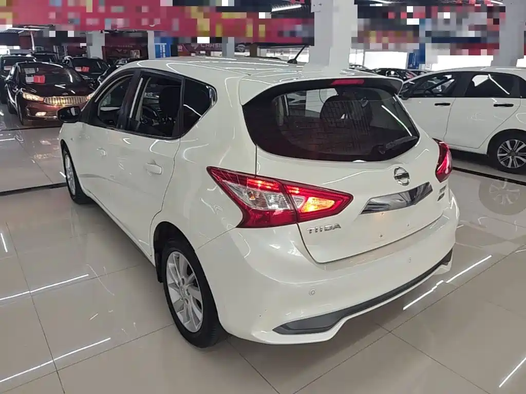 Nissan Tiida — миниатюра 5