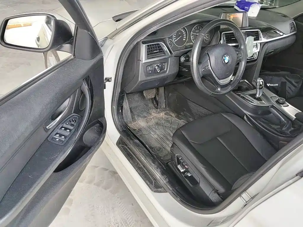 BMW 3 Series — миниатюра 12