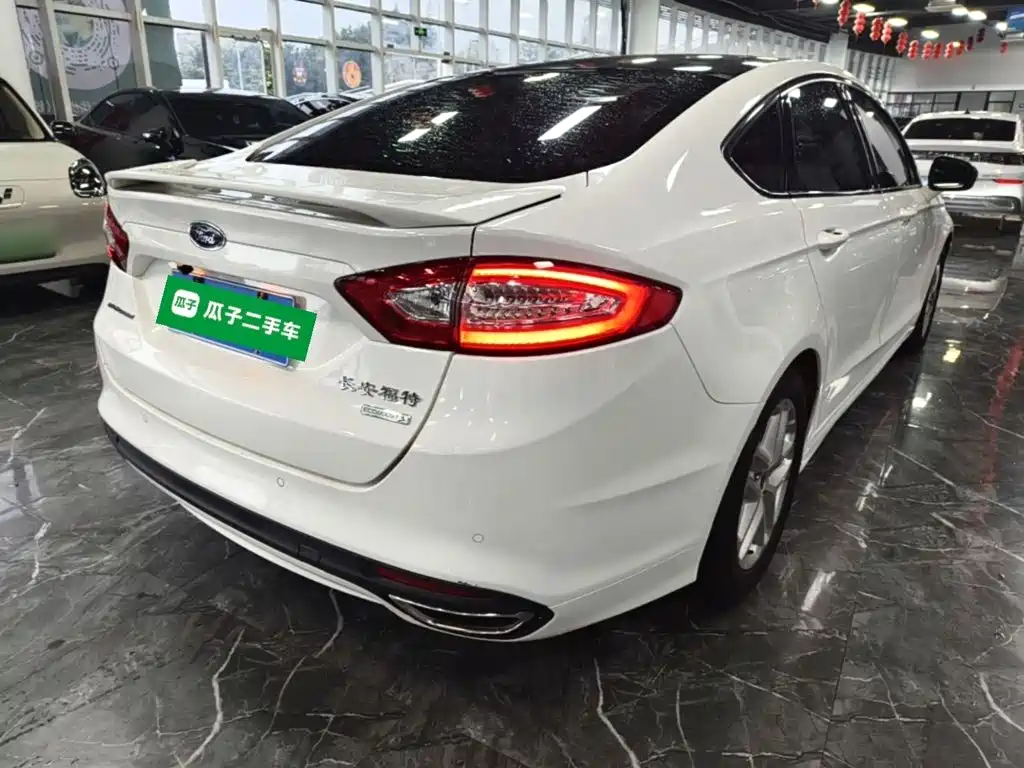 Ford Mondeo — миниатюра 7