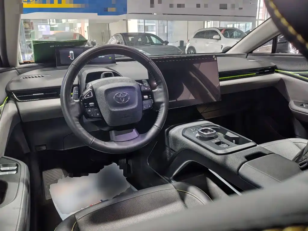 Toyota bZ5 — миниатюра 10
