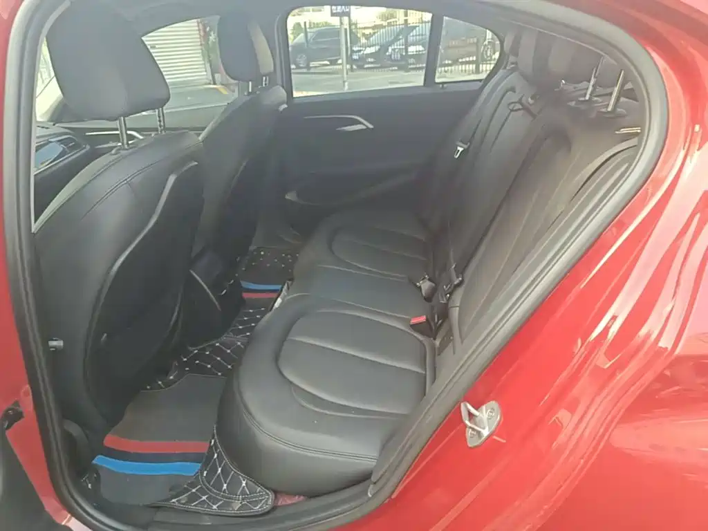 BMW 1 Series — миниатюра 17