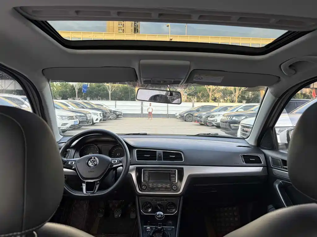 Volkswagen Lavida 1.6L Manual Comfort Edition, фото 7