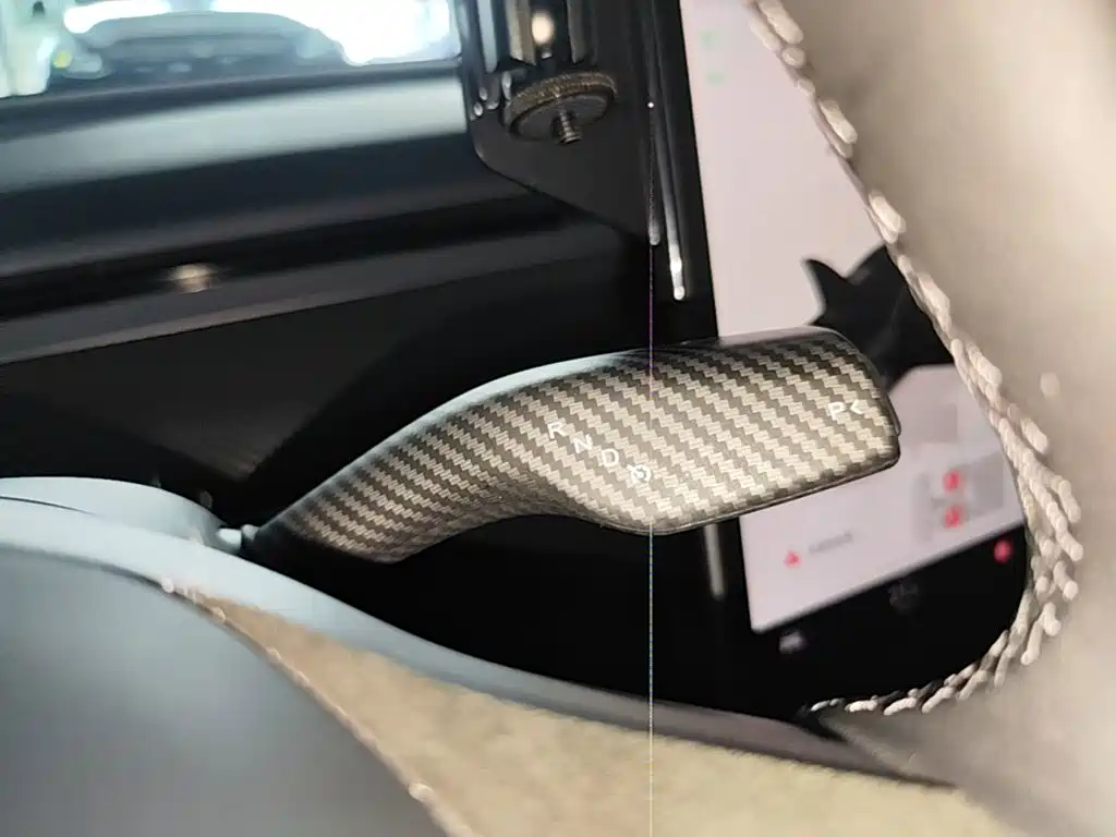 Tesla Model 3 — миниатюра 14