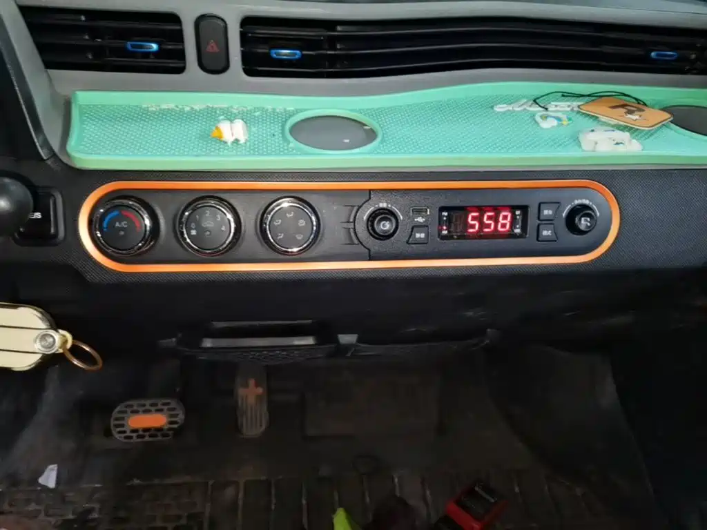 Wuling MINIEV — миниатюра 13