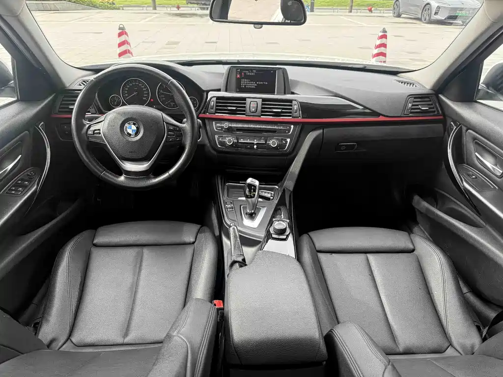 BMW 3 Series — миниатюра 7